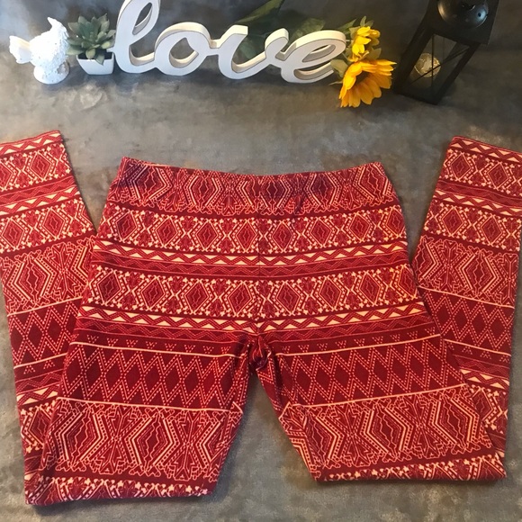 SALE! 🤎❤️FUN print LEGGINGS!❤️🤎 - Picture 2 of 6